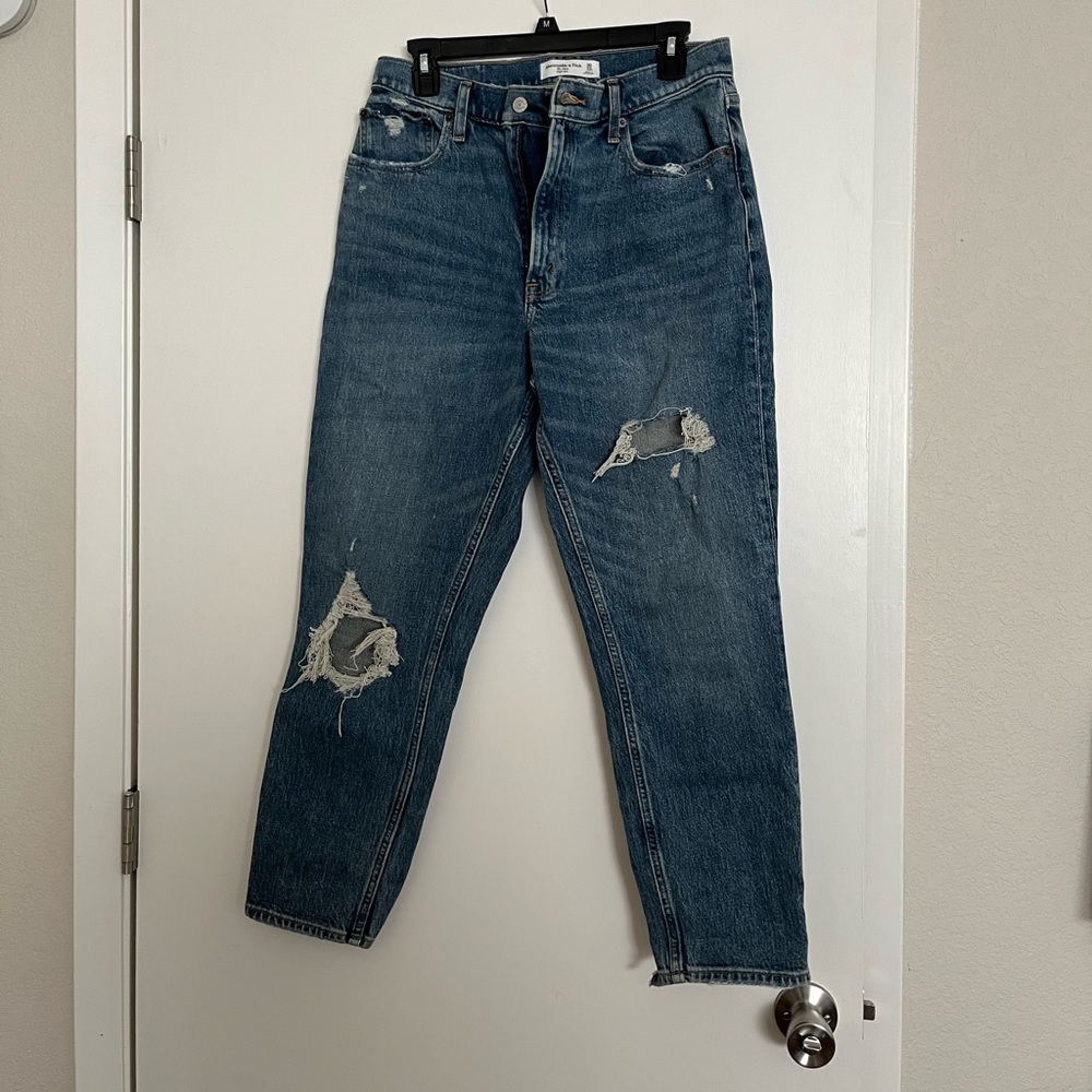Abercrombie The Mom High Rise Jeans